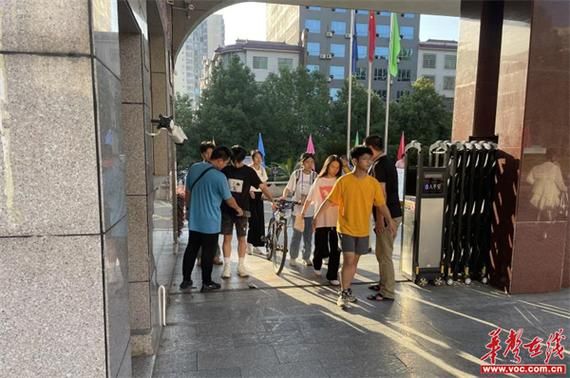 【多地新增核酸阳性8例均在湖南省郴州市嘉禾县_湖南郴州嘉禾县新冠疫苗接种】