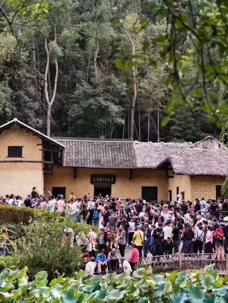  湖南湘潭韶山新增16例阳性感染者及17例无症状:湘潭韶山风景名胜区