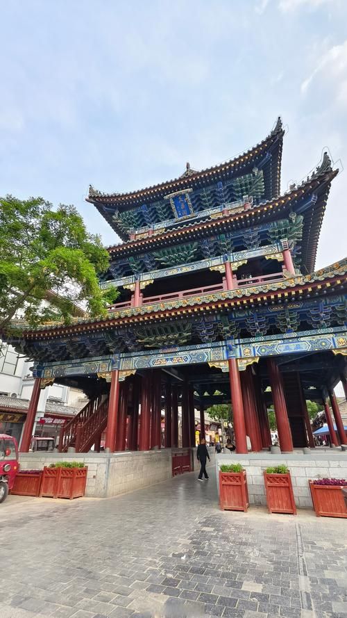 【专家:陕西省榆林市佳县每年或现多个感染高峰,佳县在榆林哪个方向】